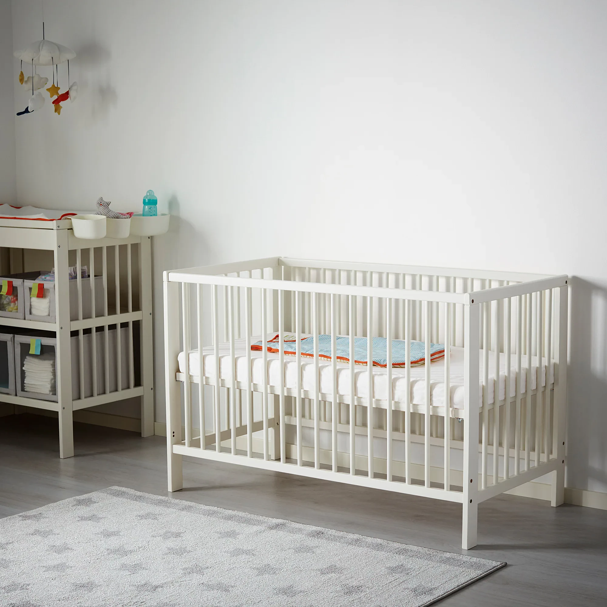 Rent a Baby crib Gulliver white? Rent at KeyPro furniture rental!