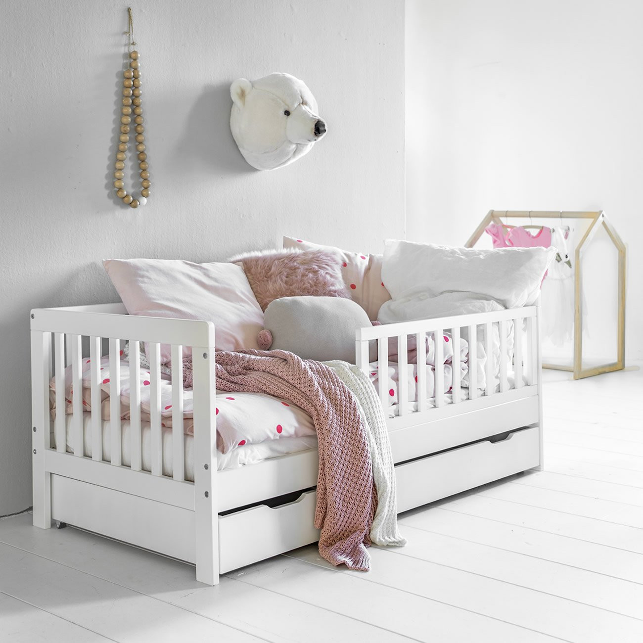 Rent a Toddler bed Plume white? Rent at KeyPro furniture rental!
